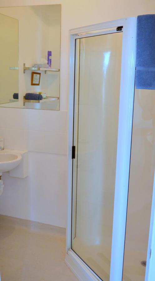 Meredith House Swansea Ngoại thất bức ảnh